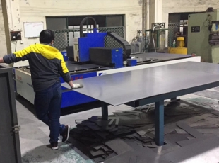 江陰無(wú)錫鈑金護(hù)罩加工 表面光滑